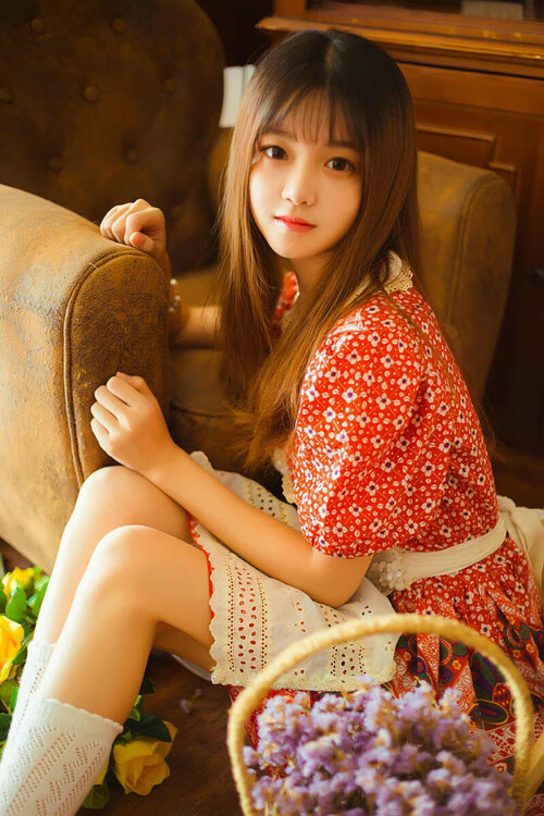 伊朗传统马术赛事“Chovgan”在2024年成功举办，吸引众多观众参与。，伊朗马种