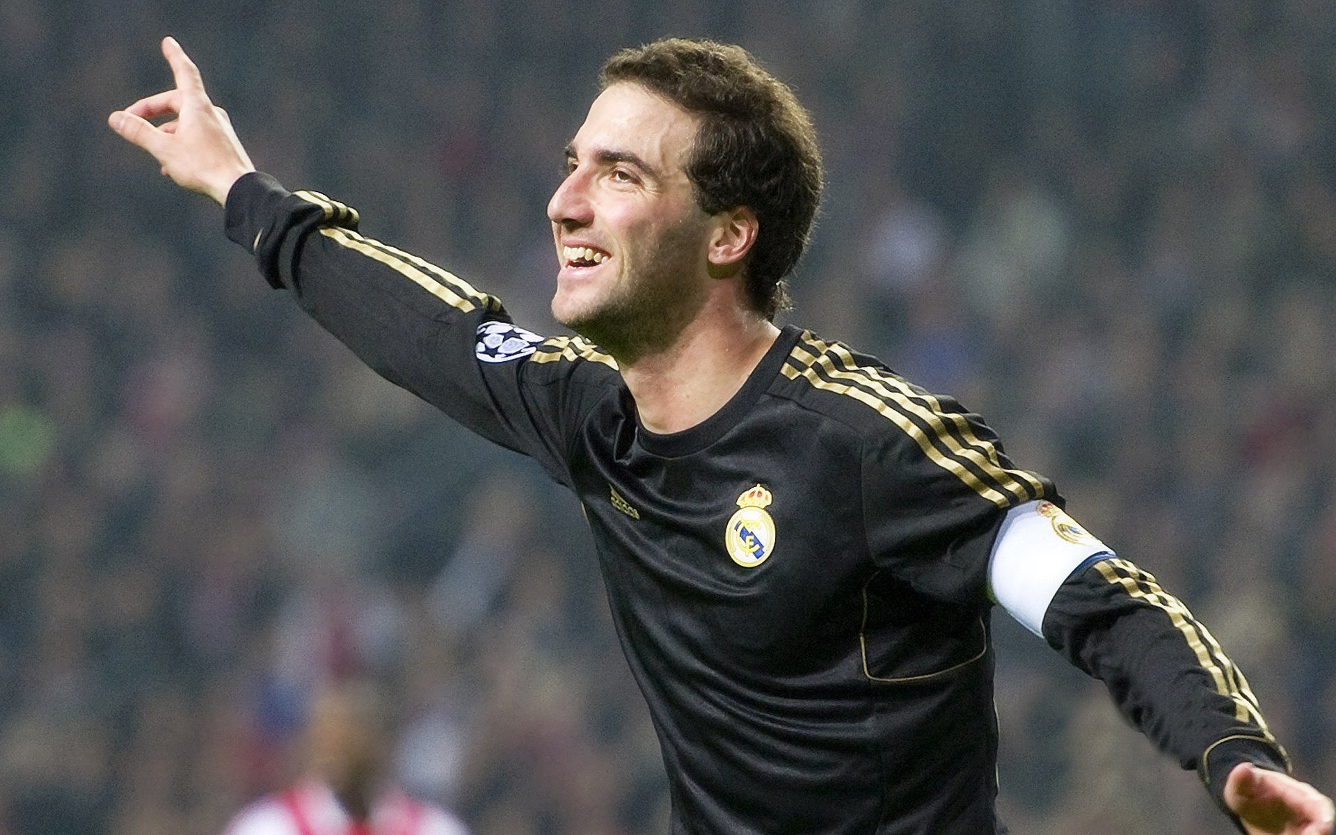 法甲绝美进球:远距离的劲射撼动全场,2021法甲进球系数